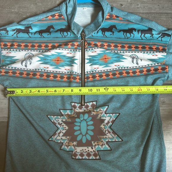 Blue Aztec Horse Print Half-Zip Up Jacket Womens 1XL Fits like Medium - Picture 3 of 9